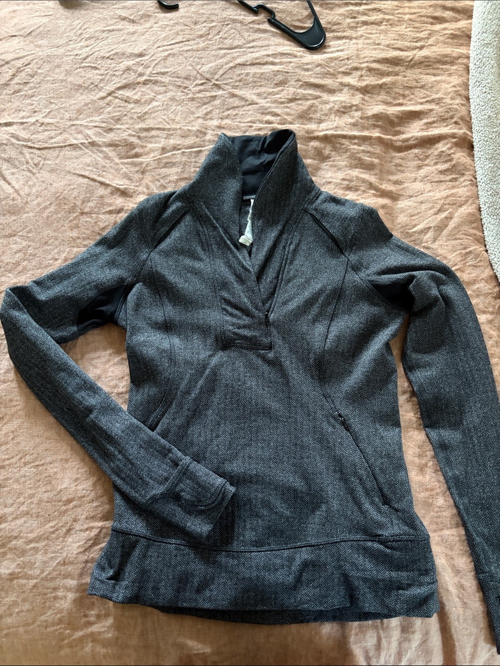 Lululemon Women’s Charcoal Gray Pullover Sweater